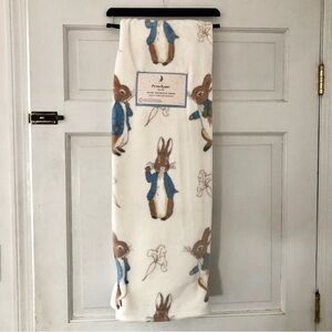 Peter Rabbit Carrots Throw Garden Nursery Kids Spring Summer NWT  50" x 70" NEW